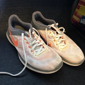 Nike Flex Run shoes